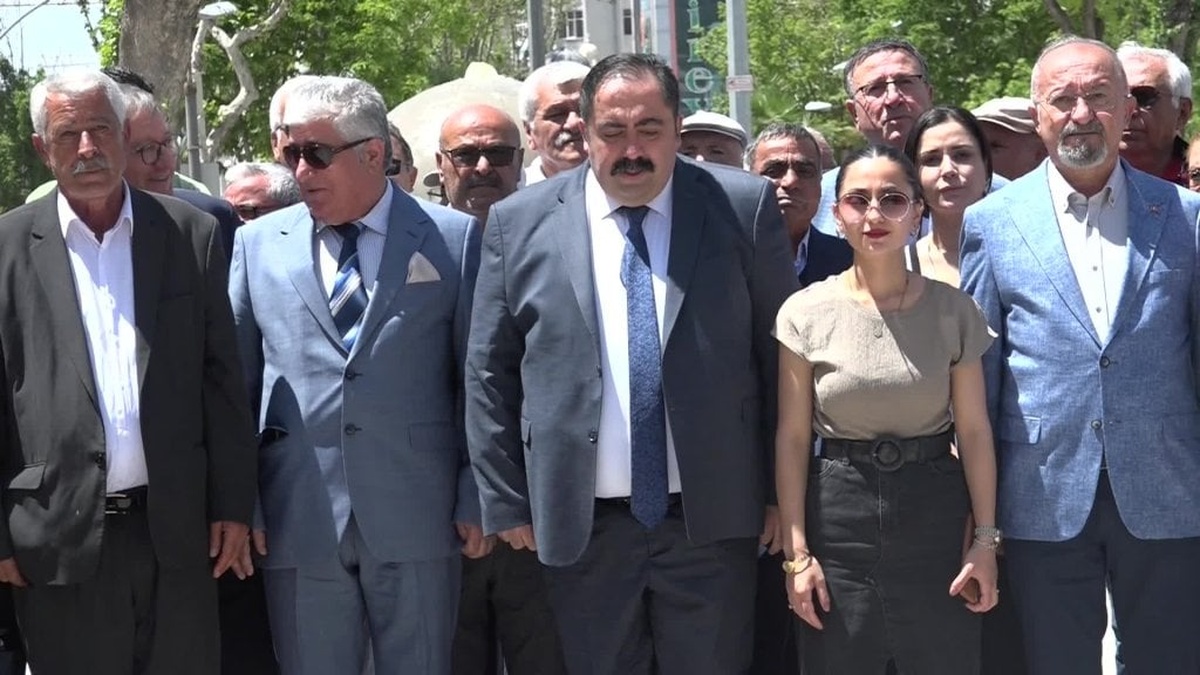 CHP Malatya İl Örgütü'nden 19 Mayıs Anması