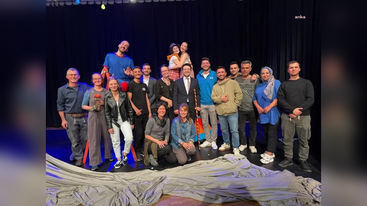 Kayseri Devlet Tiyatrosu'ndan Münih'te çocuk oyunu: 'Sirk Ateşi'ne büyük ilgi