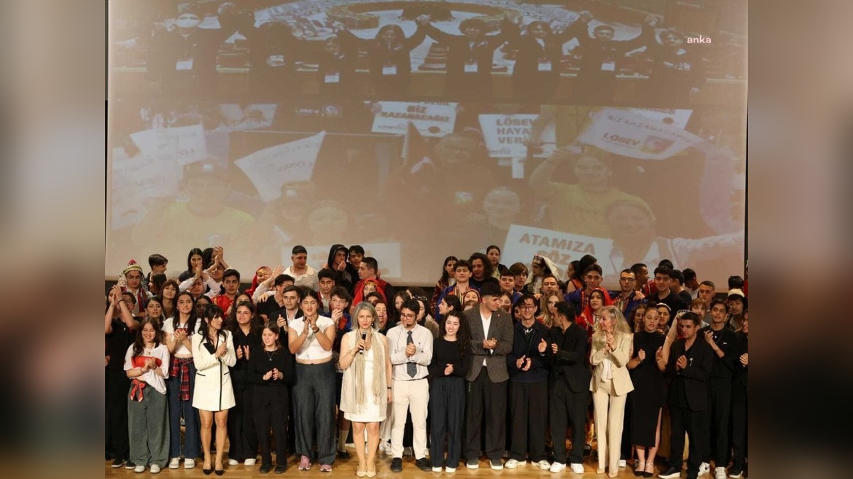 LÖSEV, 19 Mayıs'ı coşkuyla kutladı