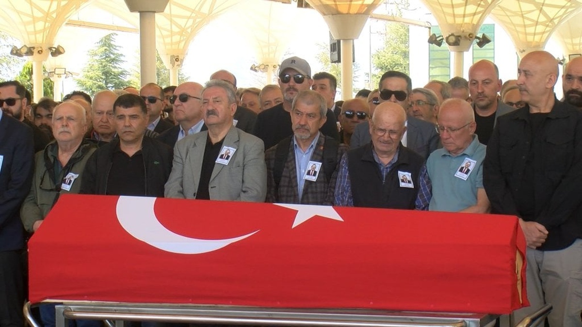 Büyükelçi Erdeniz Şen son yolculuğuna uğurlandı