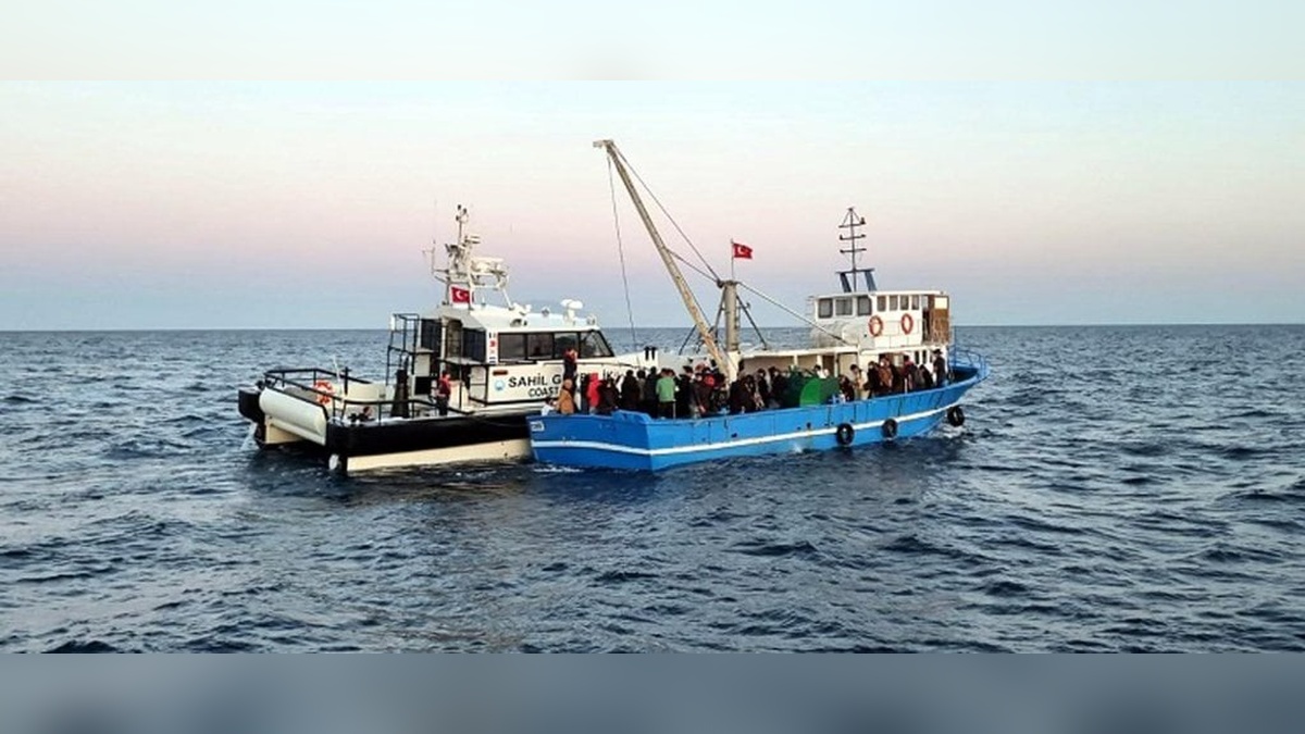 Enez açıklarında 92 kaçak göçmen yakalandı