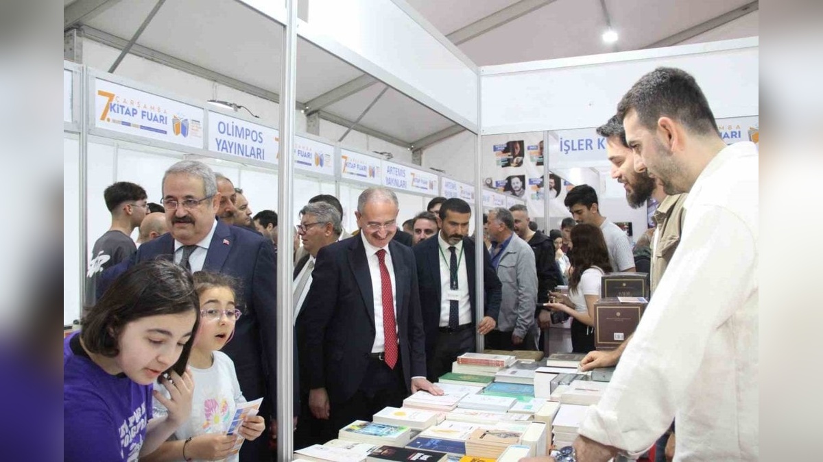 Çarşamba Kitap Fuarı kapılarını açtı