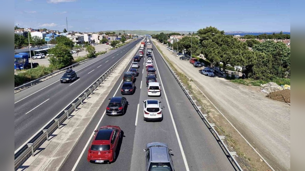 Tekirdağ-İstanbul yolunda tatil dönüşü yoğunluğu