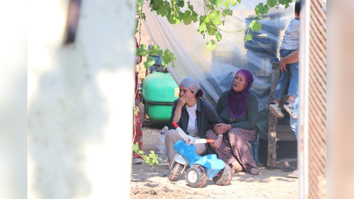 Antalya'da evde yangın çıktı: 8 yaşındaki Umut parkta bulundu