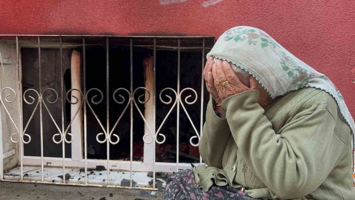 Yozgat'ta ev yangını: 16 yaşındaki çocuğun ateşle oynaması sonucu çıktı