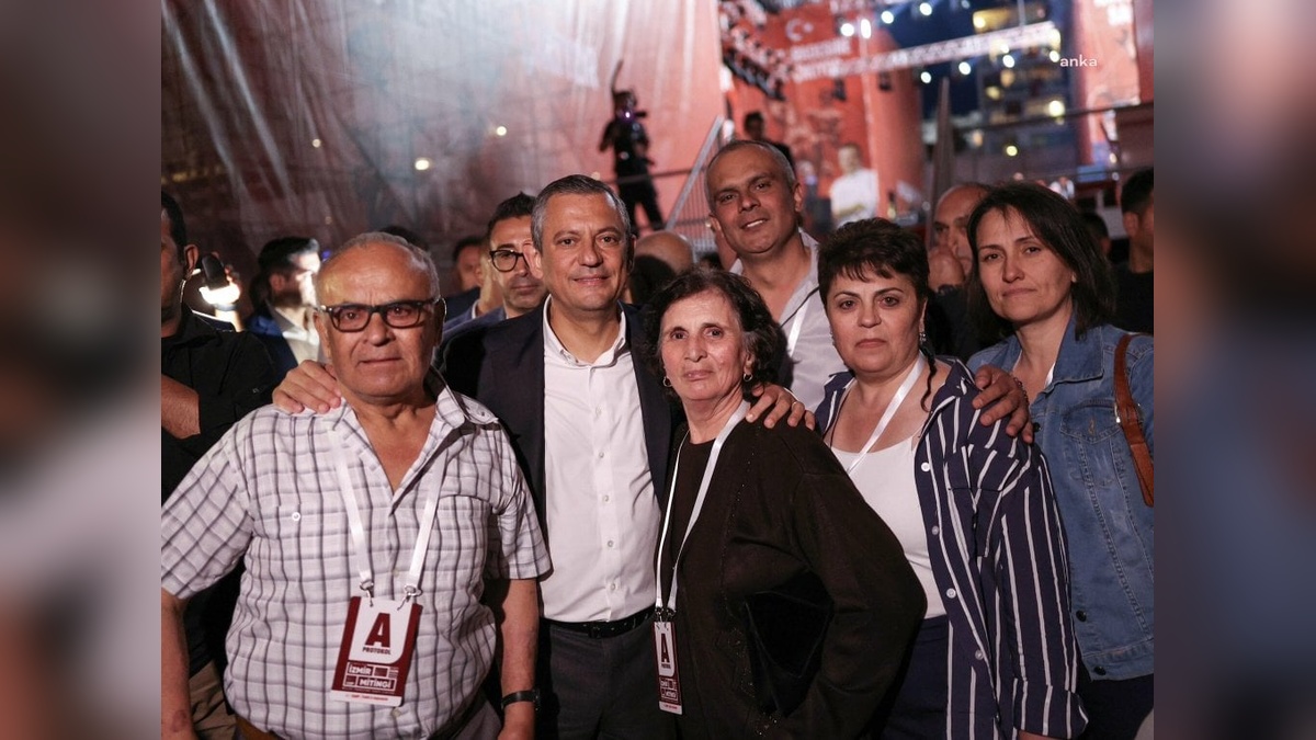 Tayfun Kahraman'dan İzmir mitingi mesajı: Geleceğe umut için buluştular