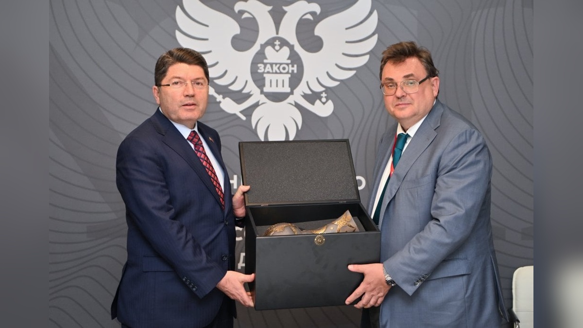 Bakan Tunç, Rus mevkidaşıyla görüştü