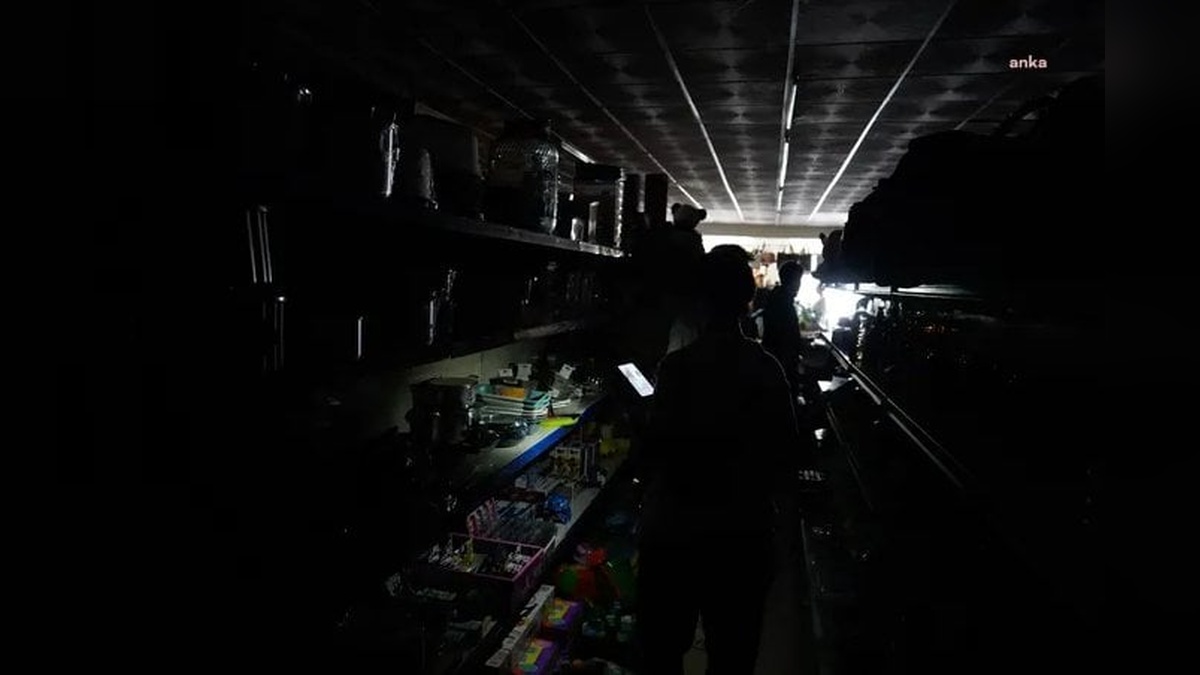 İspanya'da cep telefonu şebekeleri çöktü: Milyonlarca kişi etkilendi