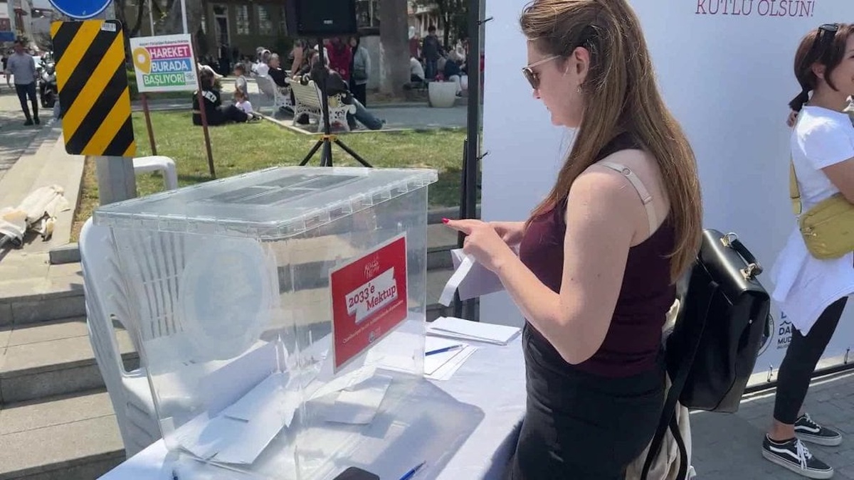 Mudanya'da 19 Mayıs coşkusu: Gençlik geleceğe umutla bakıyor