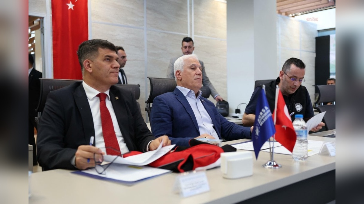 Bursa Büyükşehir Belediye Başkanı Bozbey: BURULAŞ çalışanlarının çoğu teklifimizden memnun