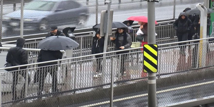İstanbul'da gök gürültülü sağanak yağmur etkili oluyor