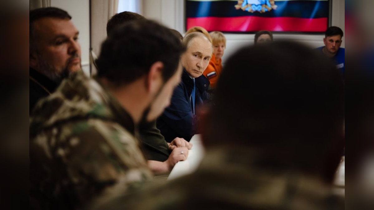 Putin, Kursk bölgesini ziyaret etti