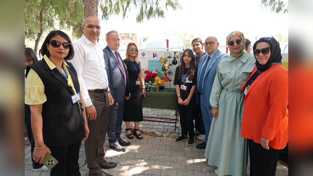 Erdemli'de 10 okulda bilim fuarları düzenlendi