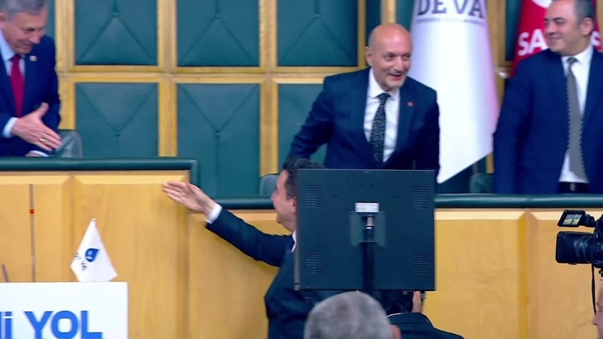 Babacan'dan sanal kumar tepkisi: 'Bu kangrenli kolu keseceğiz'