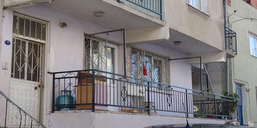 Evi yakmasına engel olan babasını öldürdü, kardeşini yaraladı