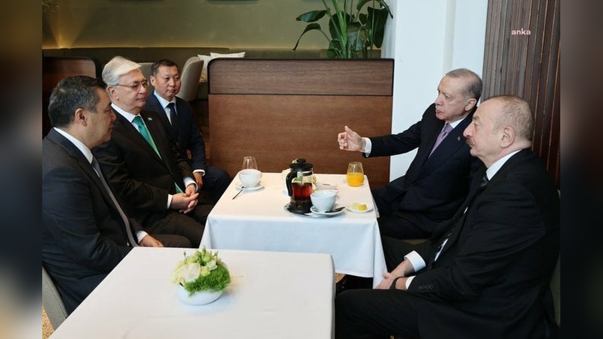 Cumhurbaşkanı Erdoğan, Türk Devletleri Teşkilatı Zirvesi’nde liderlerle görüştü