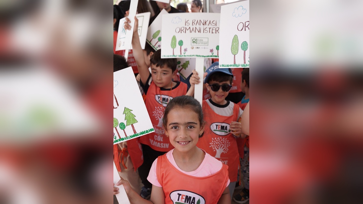 Kırklareli'nde 81 ilde 81 orman projesi kapsamında fidan dikim töreni gerçekleştirildi