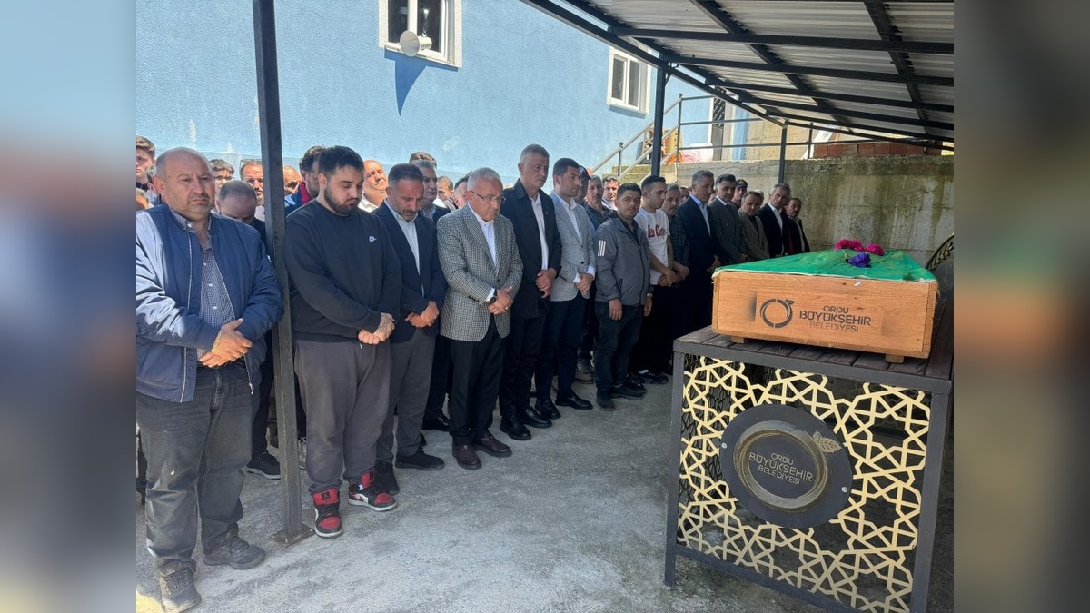 Liseli Orhan toprağa verildi