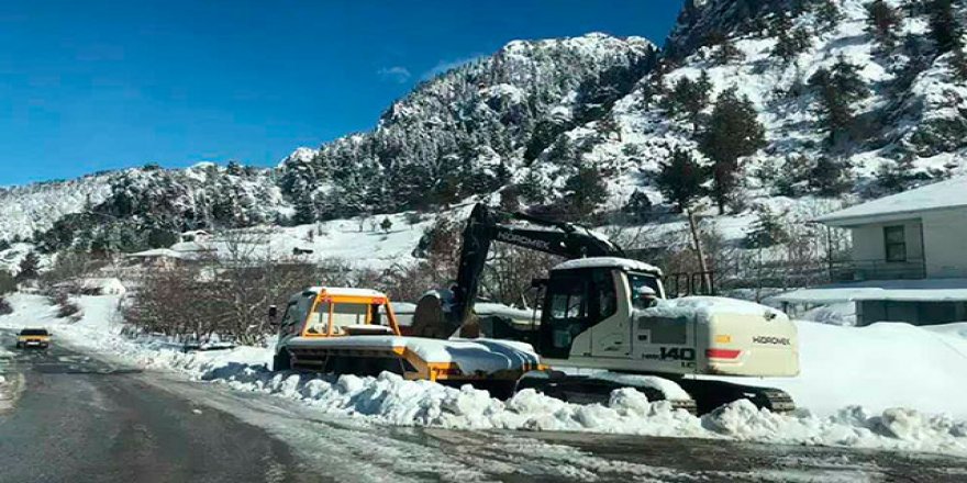 Alanya'da sahilde güneş, yaylada kar