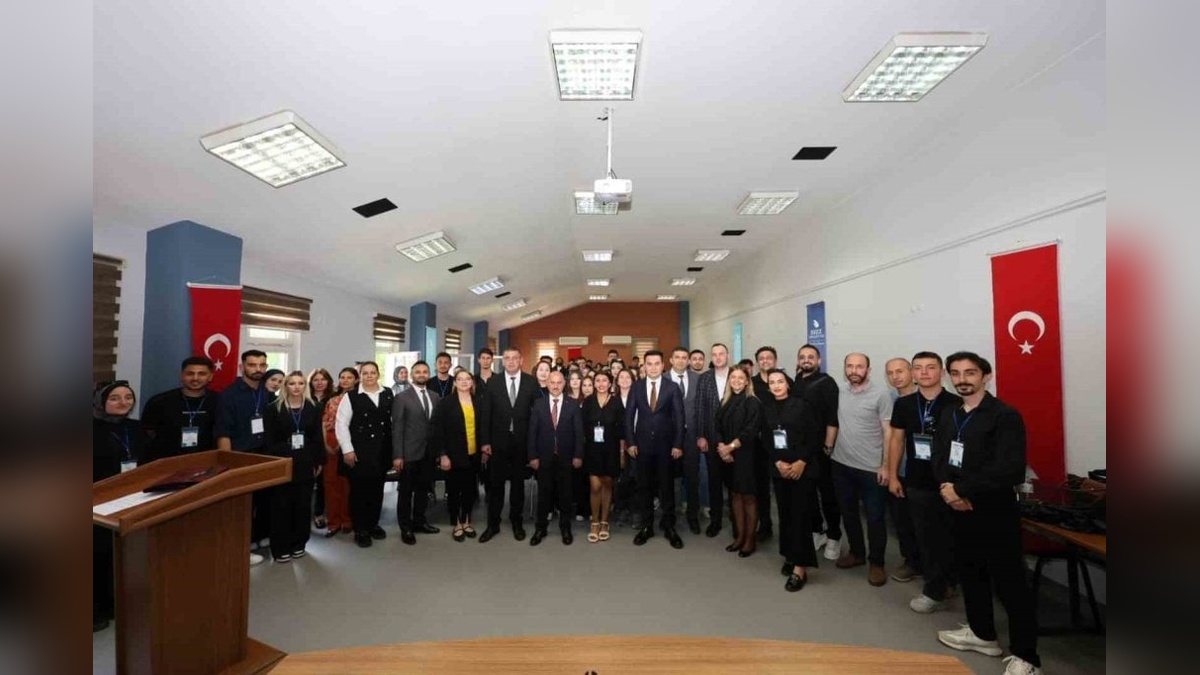 Başsavcı Emre, Düzce Üniversitesi'nde öğrencilerle buluştu