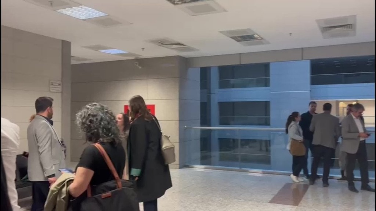 10 belediye yöneticisinin tutukluluğu devam ediyor