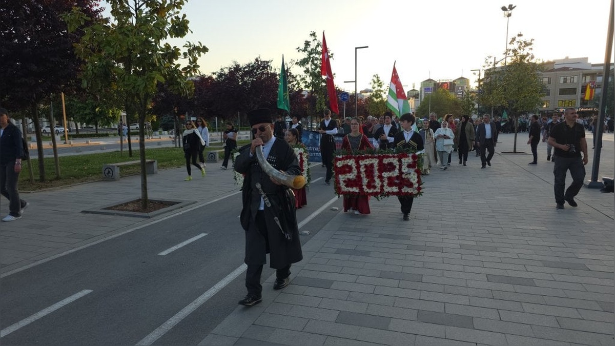 Düzce'de Çerkes Sürgünü'nün 161. yılı için yürüyüş düzenlendi