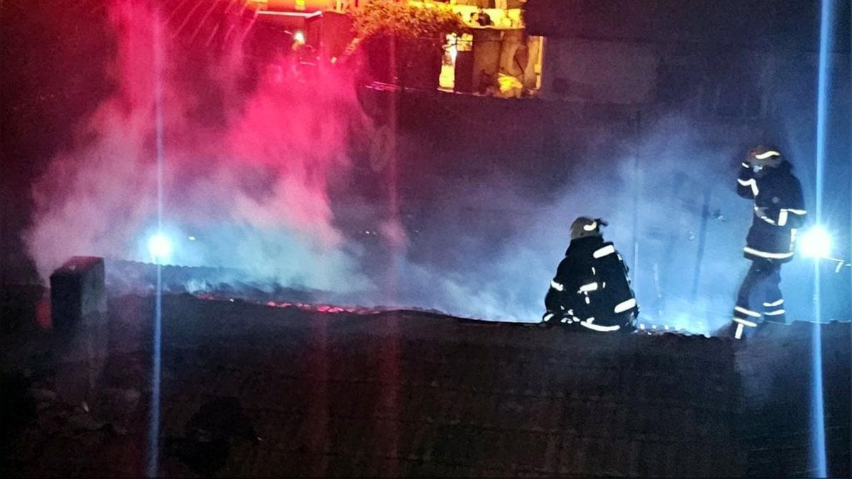 Edirne'de üç evde yangın: Bir ev kullanılamaz hale geldi