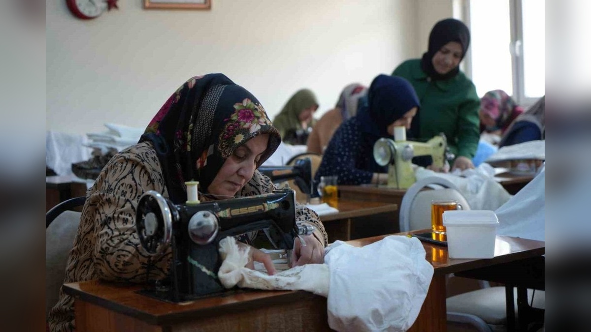 Bayburt'ta beyaz iş nakışları yeniden canlanıyor