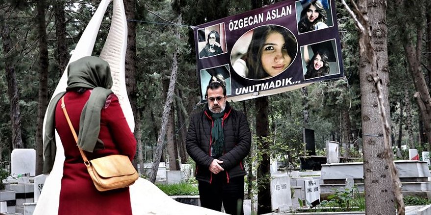 Özgecan Aslan ölümünün 5. yılında mezarı başında anıldı