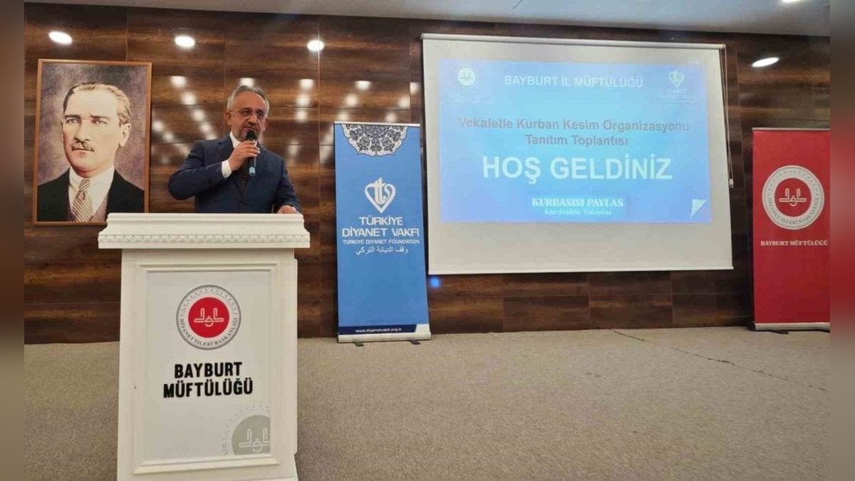 Bayburt Müftülüğü vekalet yoluyla kurban kesim organizasyonu ve yaz Kur'an kursları toplantısı düzenledi
