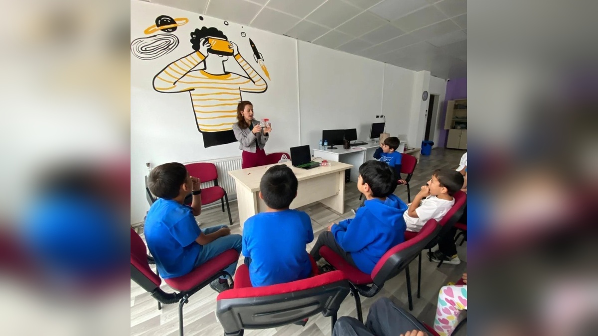 Muğla'da uzay ve havacılık atölyesi: Geleceğin mühendisleri yetişiyor