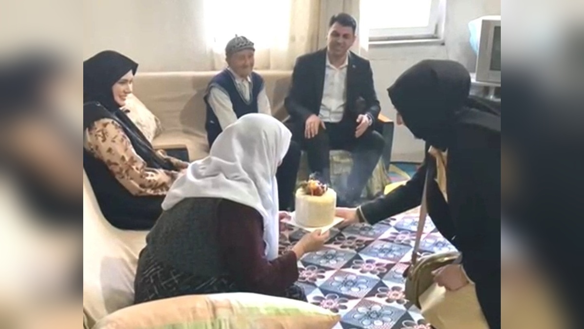 Hisarcık Kaymakamı Bahar, 67 yıllık evli çifti ziyaret etti