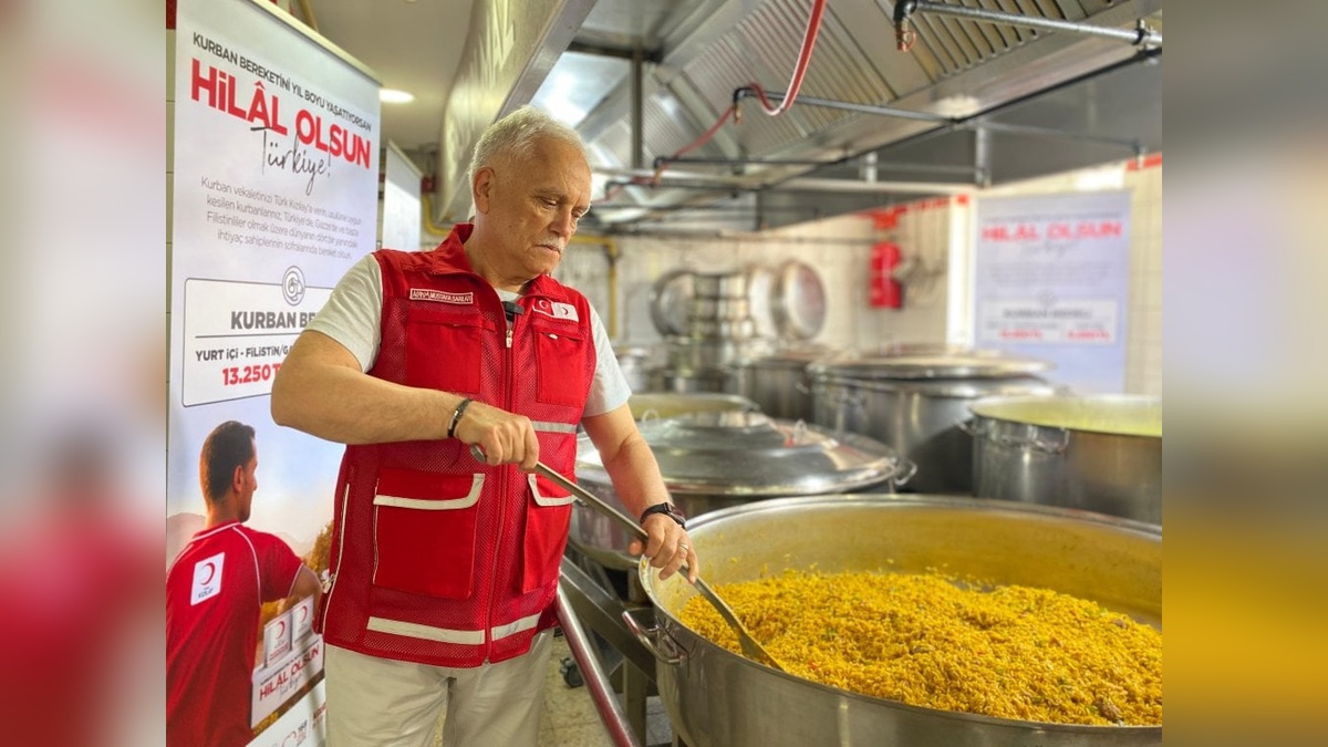 Kızılay Genel Başkan Yardımcısı Sarılar: 4 milyon ihtiyaç sahibine ulaşacağız