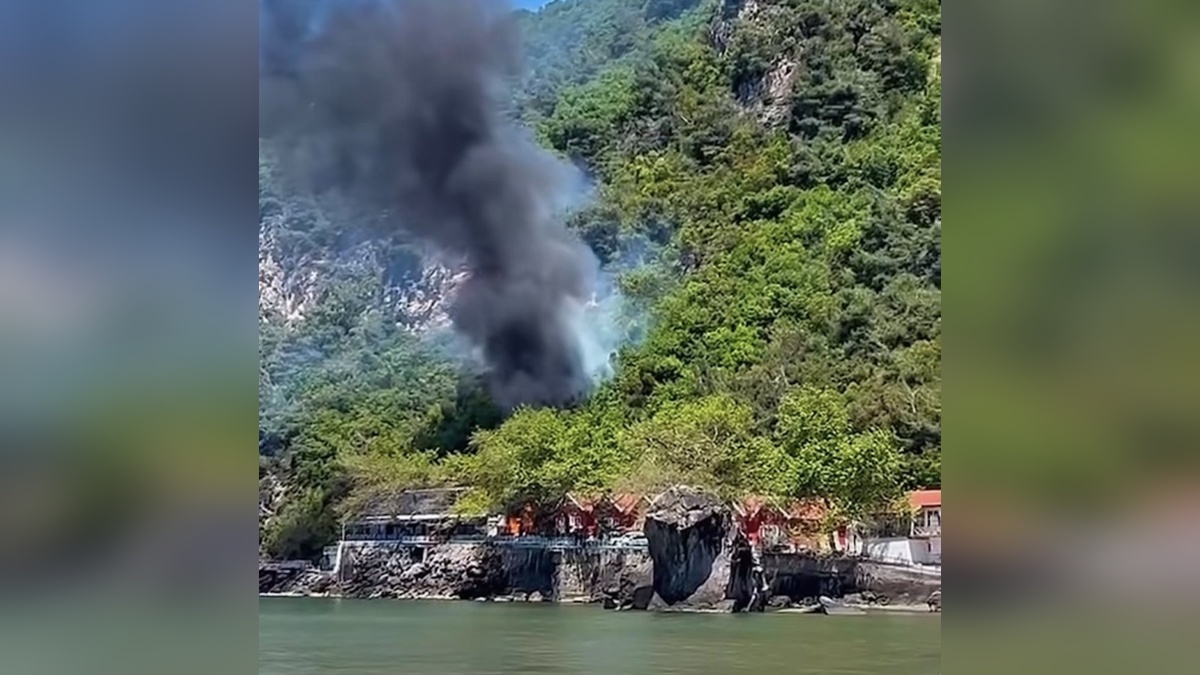 Bartın İnkumu'nda bungalov tesisinde yangın: Restoran ve bir bungalov zarar gördü