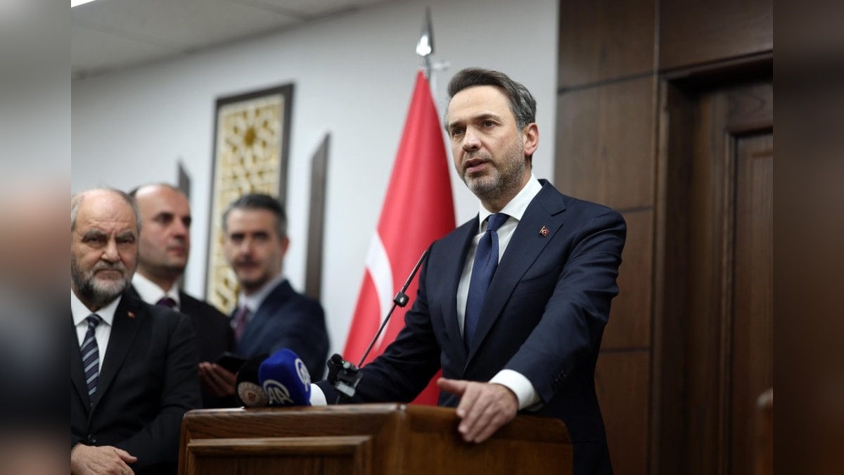 Enerji Bakanı Bayraktar: Suriye'ye bin megavatlık elektrik ihraç edeceğiz