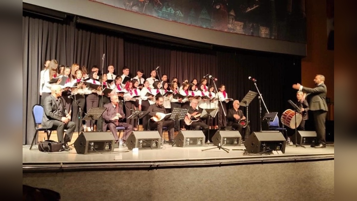 TRT Erzurum Radyosu Gençlik Korosu'ndan muhteşem konser