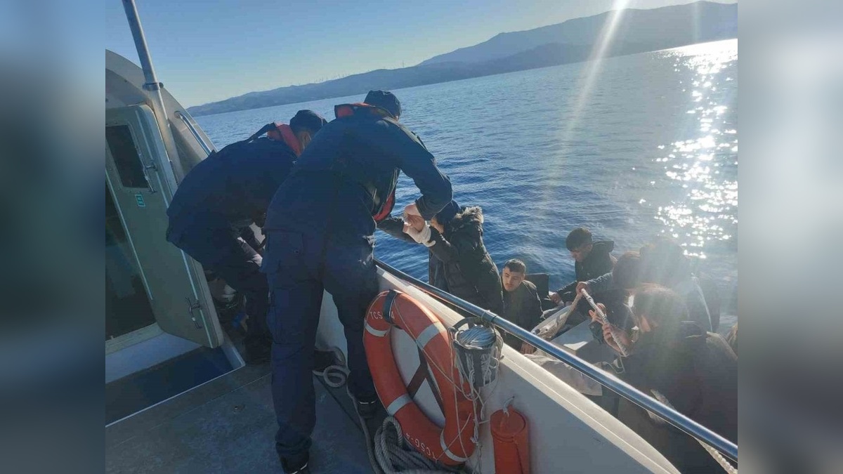İzmir'de 67 düzensiz göçmen yakalandı