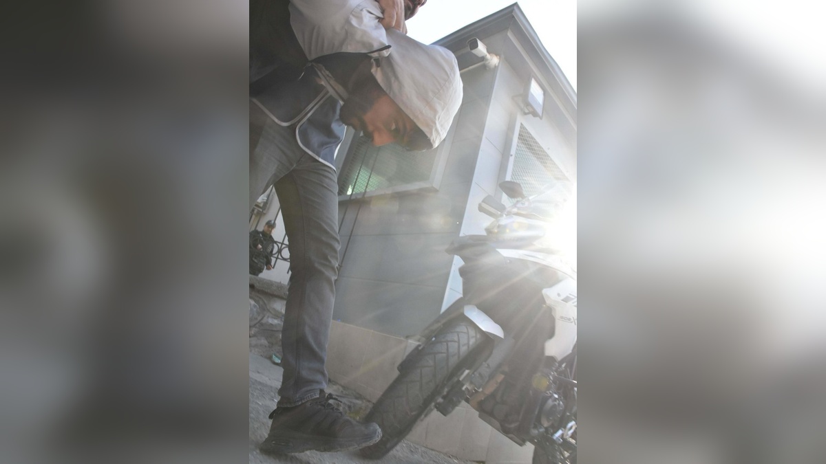 İzmir'de çocuklarının boğazına bıçak dayayan baba tutuklu yargılanıyor