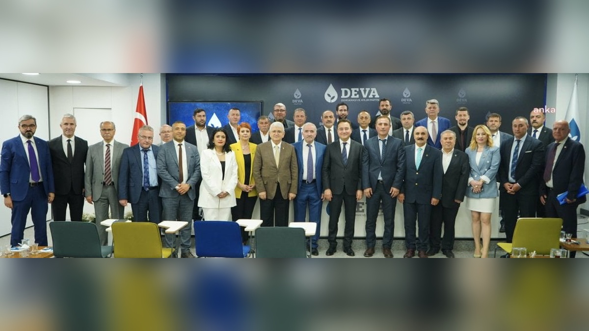 Ali Babacan, oda başkanlarıyla bir araya geldi