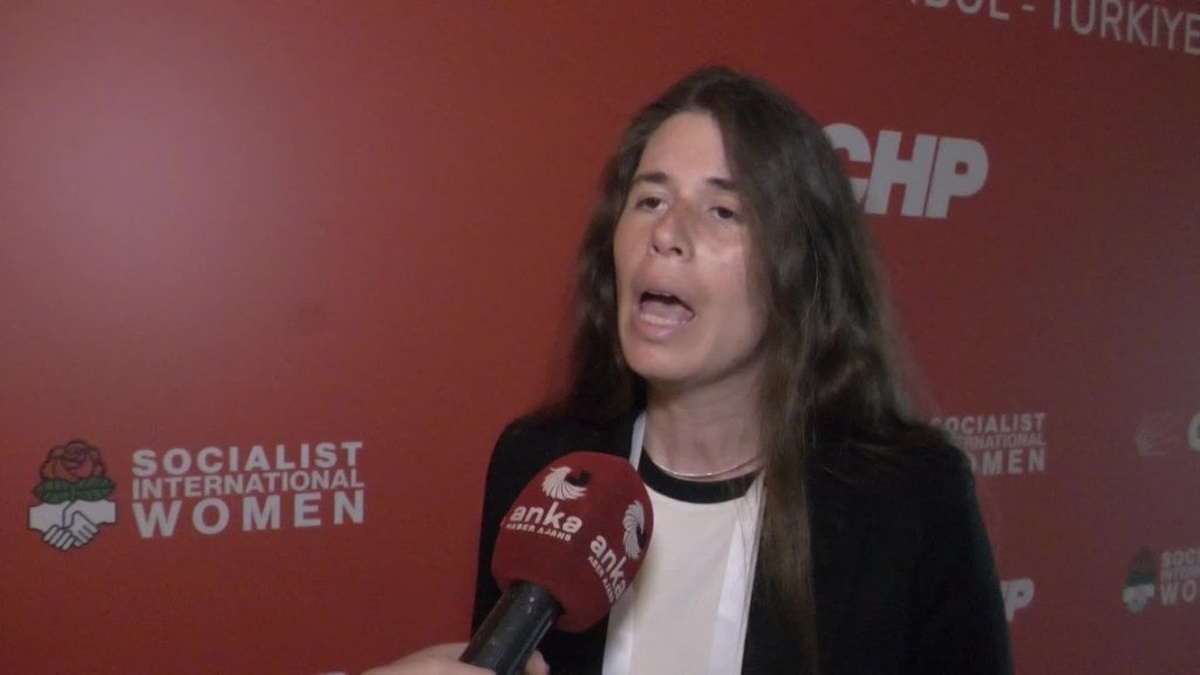 Çeşme Belediye Başkanı Denizli: Kadın dayanışması çok önemli