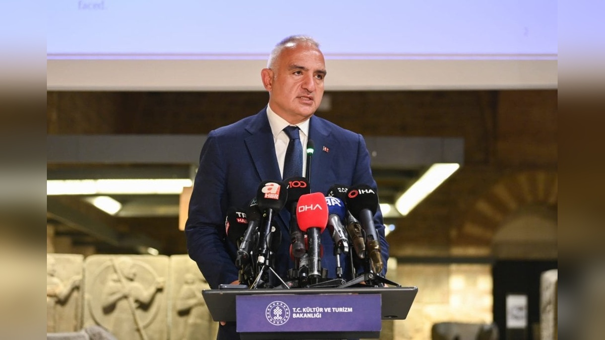 Bakan Ersoy: İslamofobi ile Mücadele Merkezi'nin açılışını yaptı