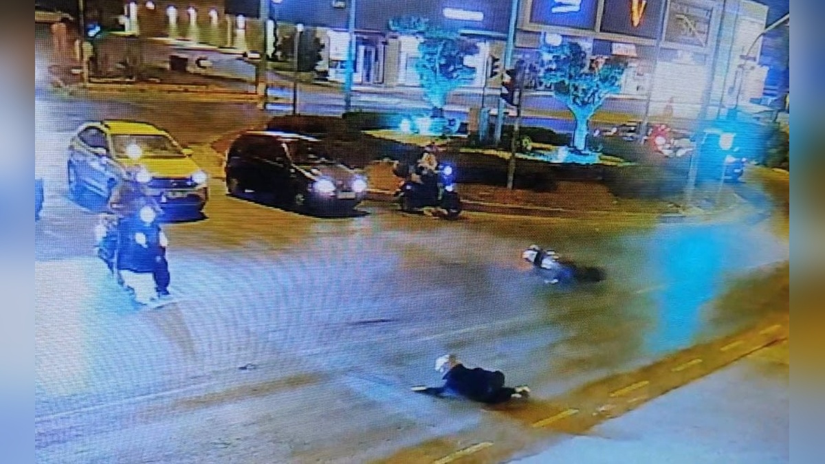 Kuşadası'nda kırmızı ışıkta kaza: Motosikletli yaralandı