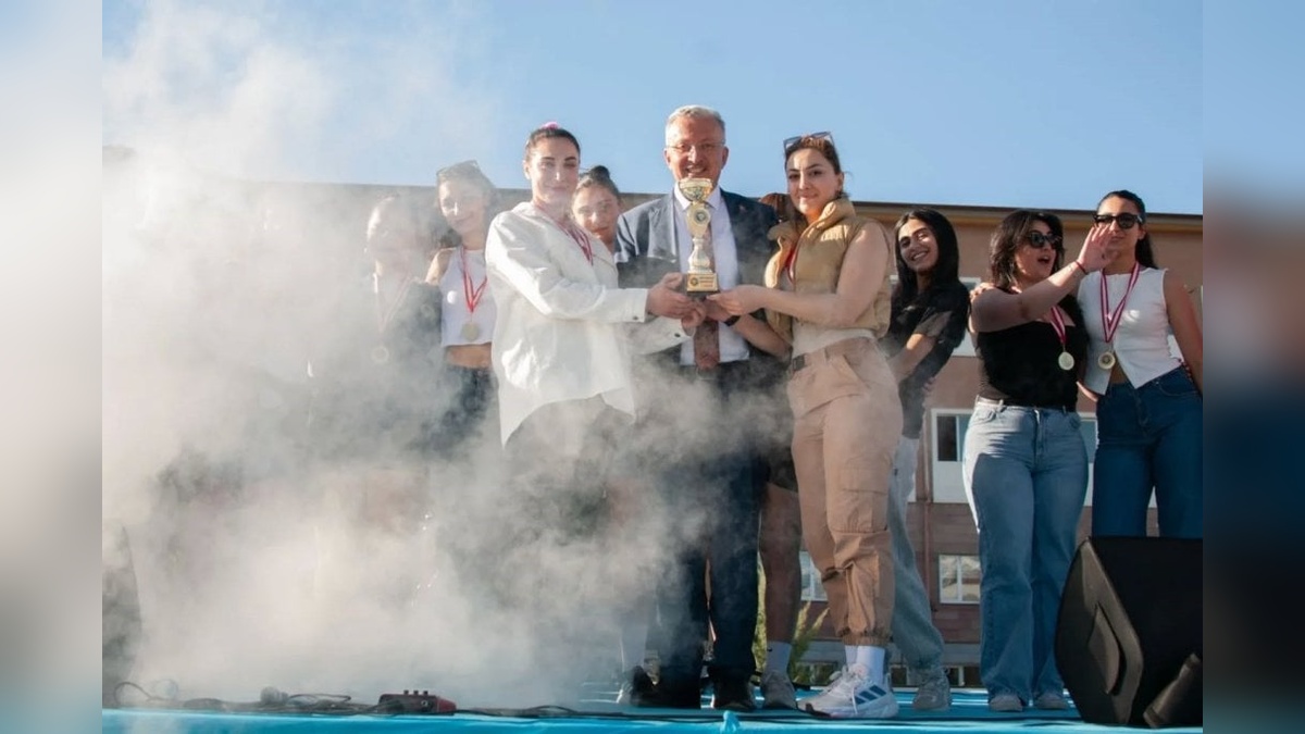 Erzincan Binali Yıldırım Üniversitesi Bahar Şenlikleri’nde spor coşkusu