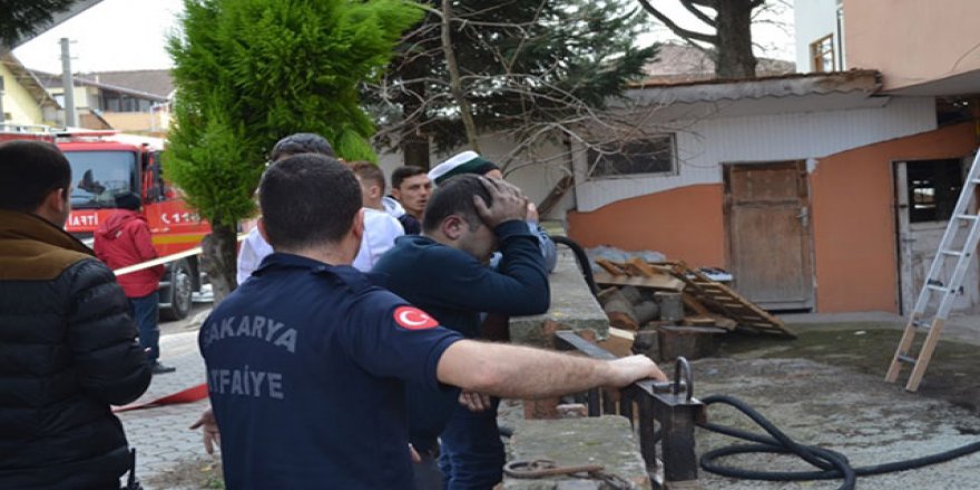 Yangında minik Yakup öldü, annesi ile 2 kardeşi dumandan etkilendi