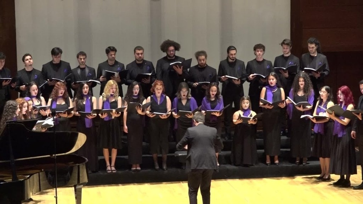 İzmir Uluslararası Çoksesli Korolar Festivali başladı