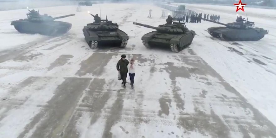 16 tankla evlilik teklif etti