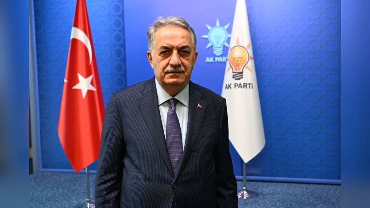 AK Parti'den yeni anayasa çalıştayı: Yasama ve yürütme organları ele alındı