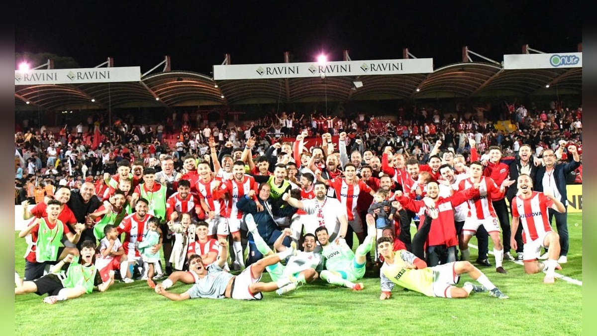 Balıkesirspor, 11 yıl sonra şampiyonluk için sahada