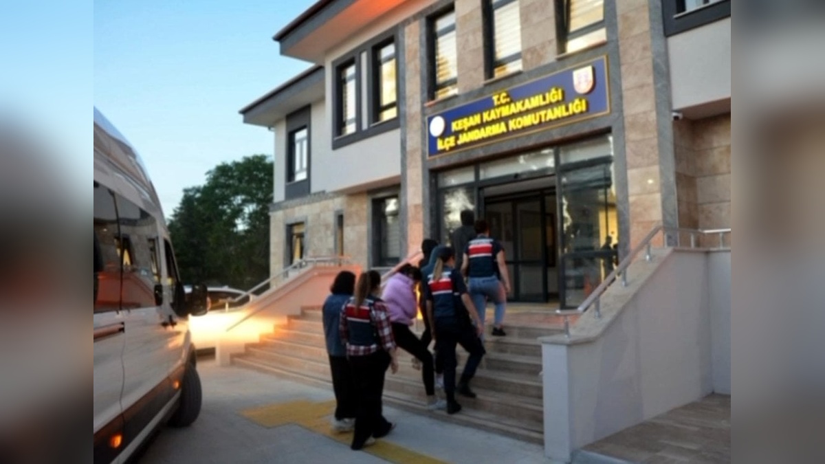 Edirne'de fuhuş operasyonu: 7 gözaltı