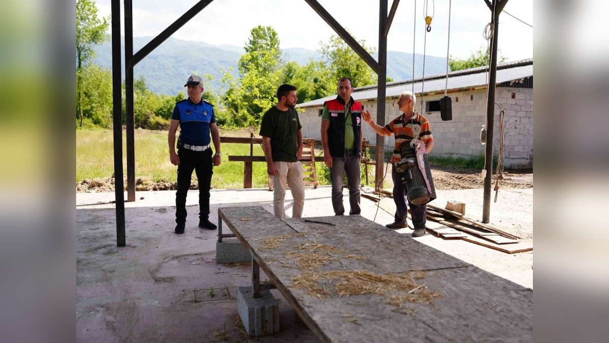 Düzce'de kurban satış ve kesim yerleri denetleniyor